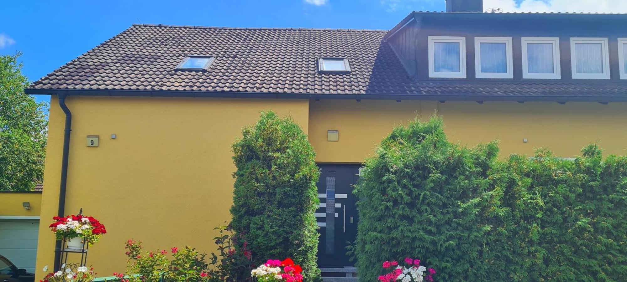 Gemuetliche 120 Qm Ferienwohnung Mit Balkon Adelsdorf Екстериор снимка